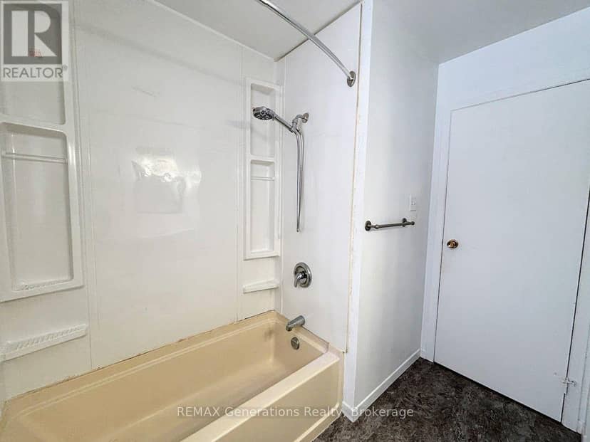 31 Brooks Street — photo 20 of 38