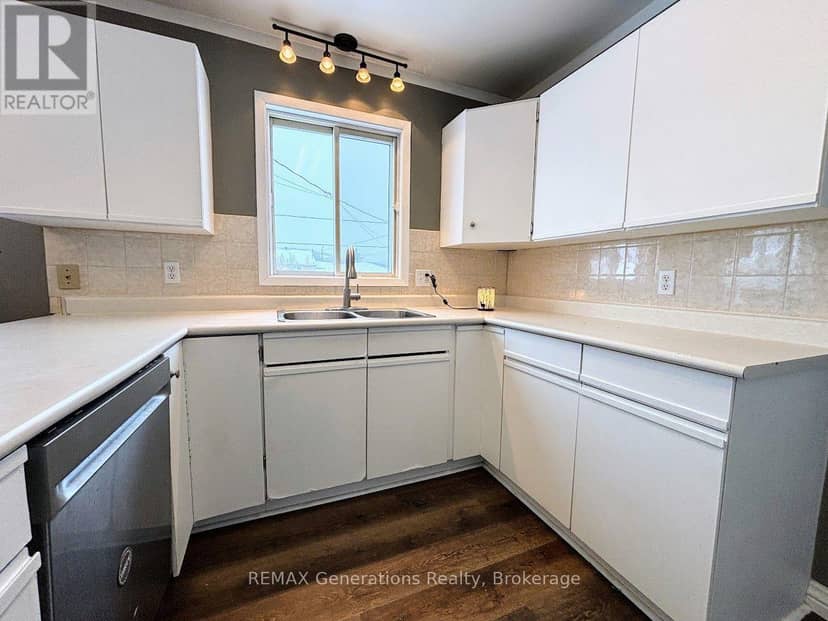 31 Brooks Street, Manitouwadge, photo 8