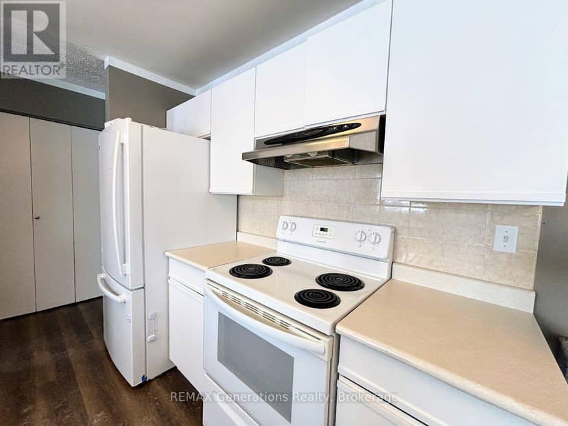 31 Brooks Street — photo 9 of 38
