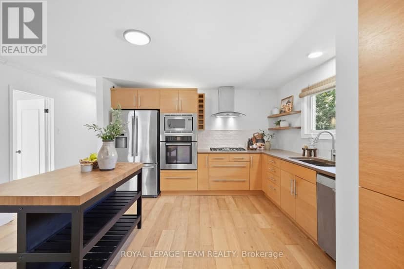 1819 Rideau Road — photo 16 of 40
