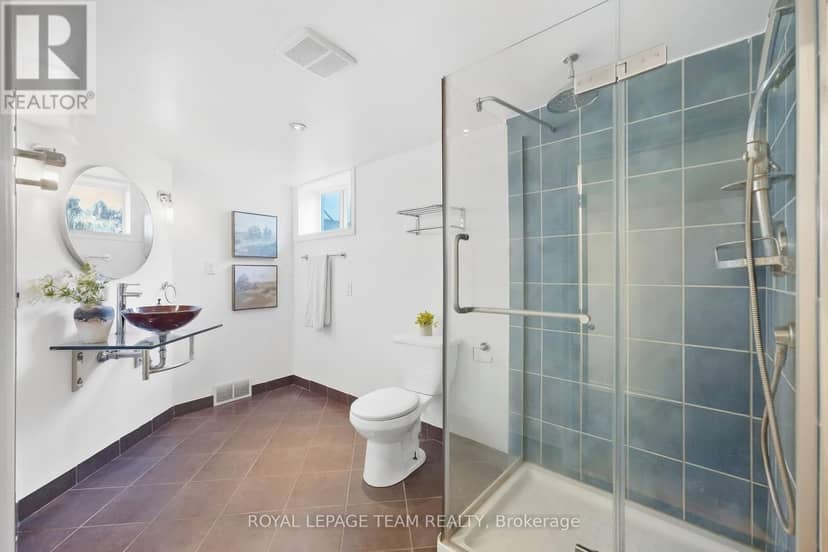 1819 Rideau Road — photo 32 of 40