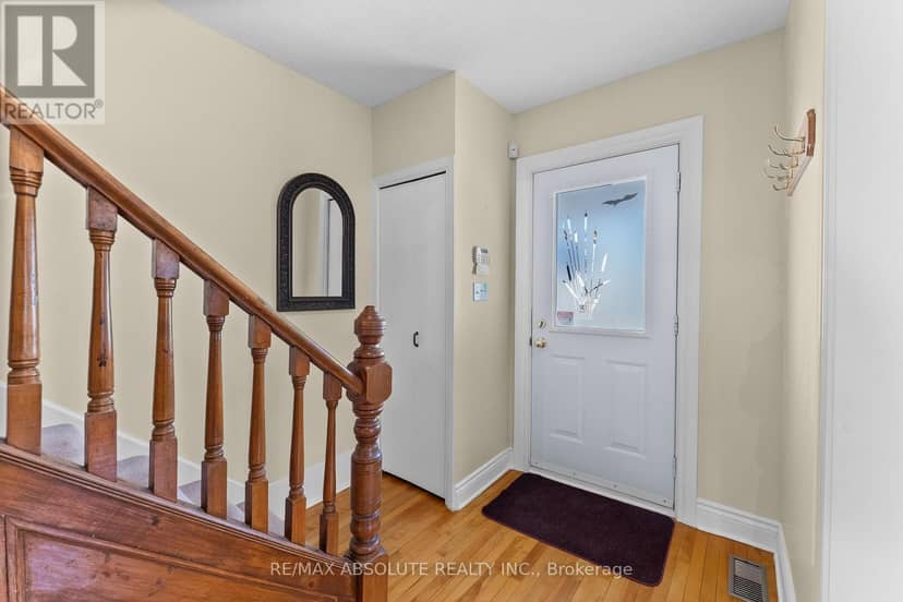 150 McGonigal Street W — photo 3 of 40