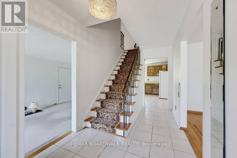 60 Northpark Drive, Ottawa, photo 3