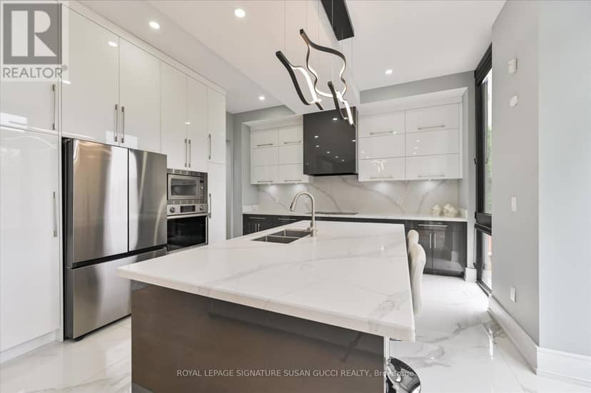 96 Squires Avenue — photo 13 of 40