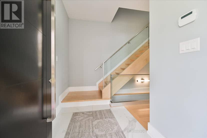 96 Squires Avenue, Toronto, photo 4