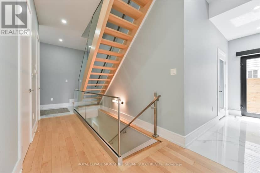 96 Squires Avenue, Toronto, photo 5