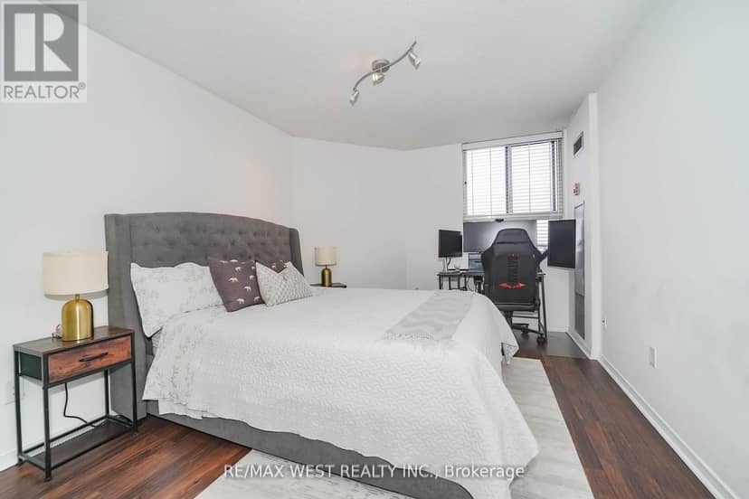 PH10 - 234 Albion Road, Toronto, photo 5
