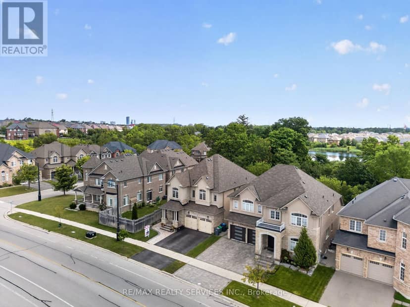 15 Bonnie Braes Drive — photo 3 of 40