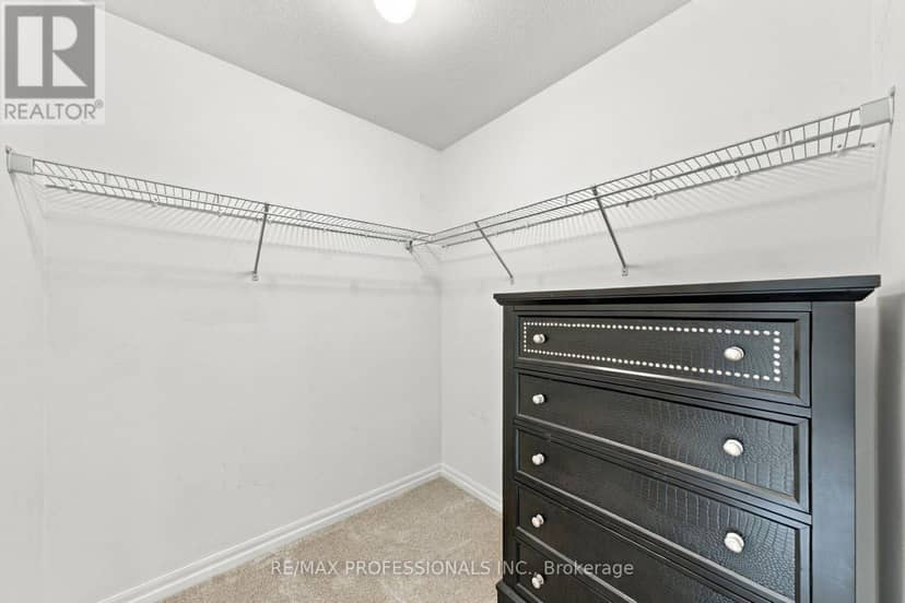 31 - 135 Hardcastle Drive — photo 20 of 30