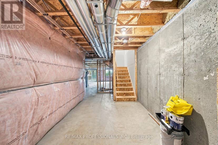 31 - 135 Hardcastle Drive — photo 22 of 30