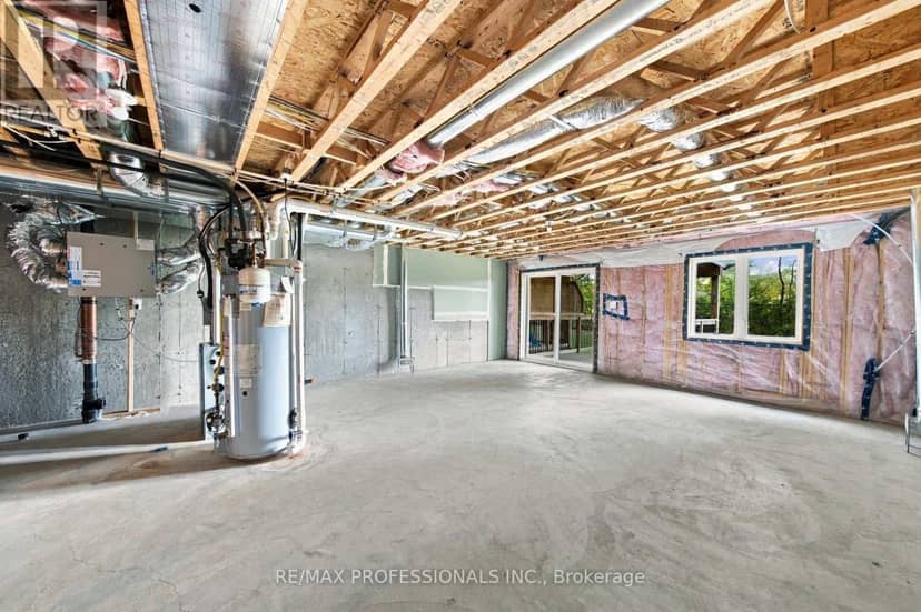 31 - 135 Hardcastle Drive — photo 24 of 30