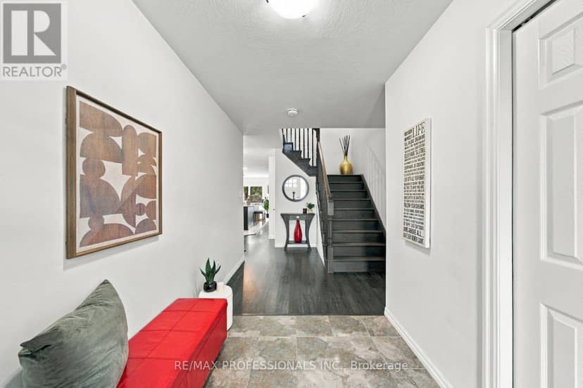 31 - 135 Hardcastle Drive, Cambridge, photo 3