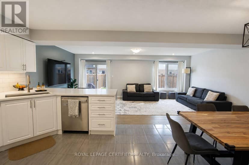 5 Bethune Avenue — photo 19 of 40