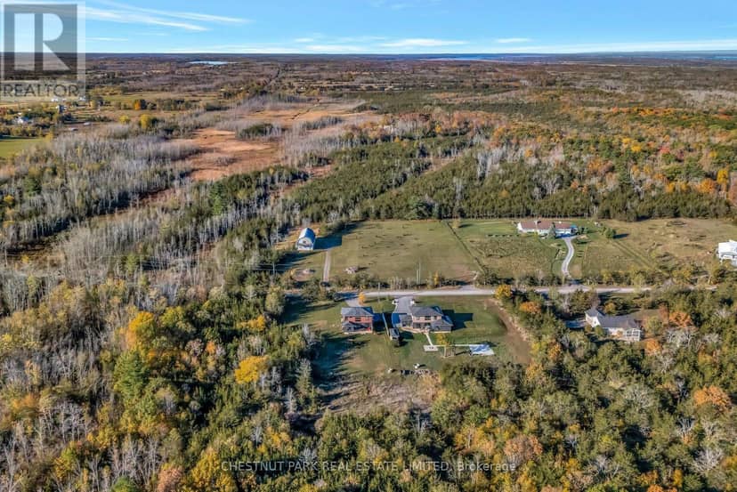 111 Foster Road, Prince Edward County, photo 3