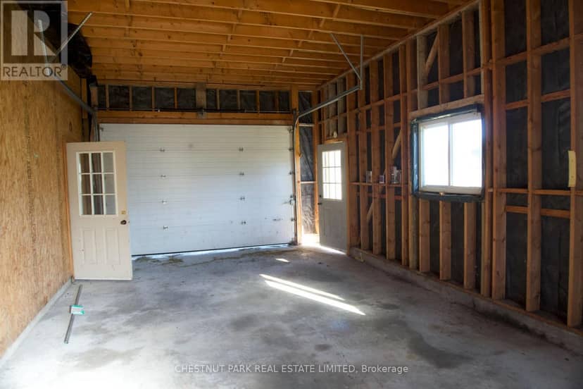 101 & 111 Foster Road — photo 20 of 22