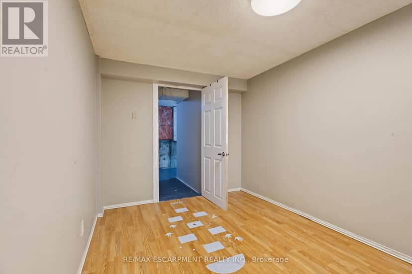 14 - 391 Stone Church Road E — photo 27 of 37