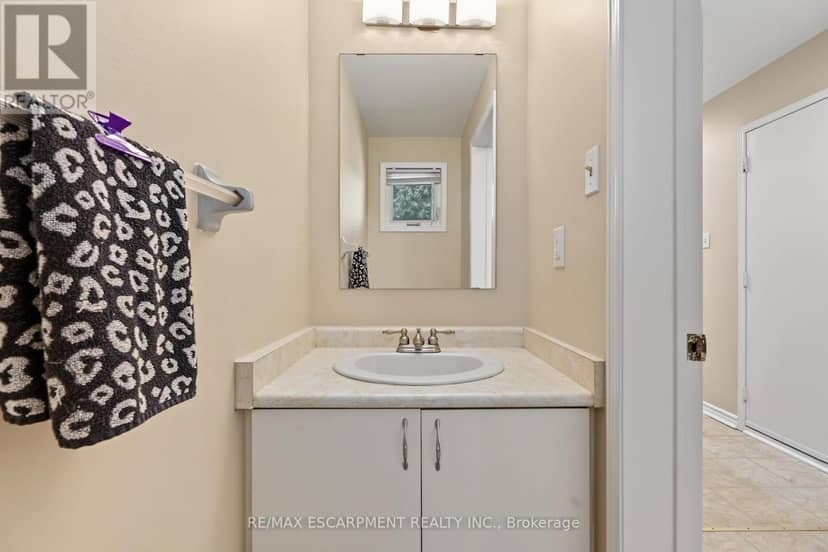 14 - 391 Stone Church Road E — photo 5 of 37