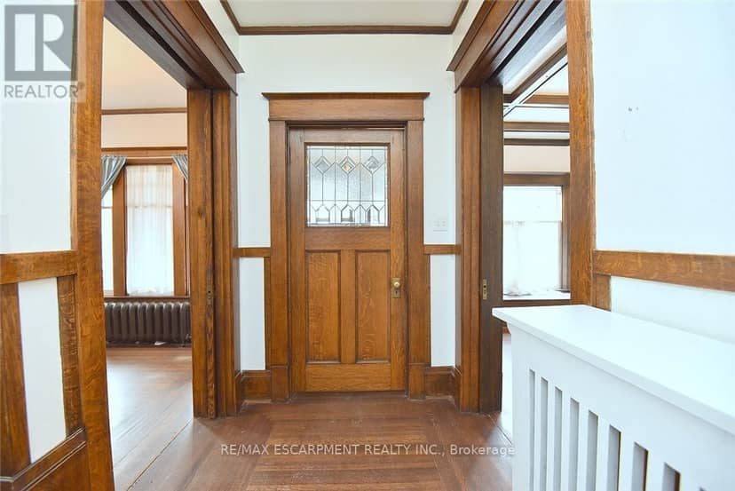 103 Sherman Avenue S, Hamilton, photo 5