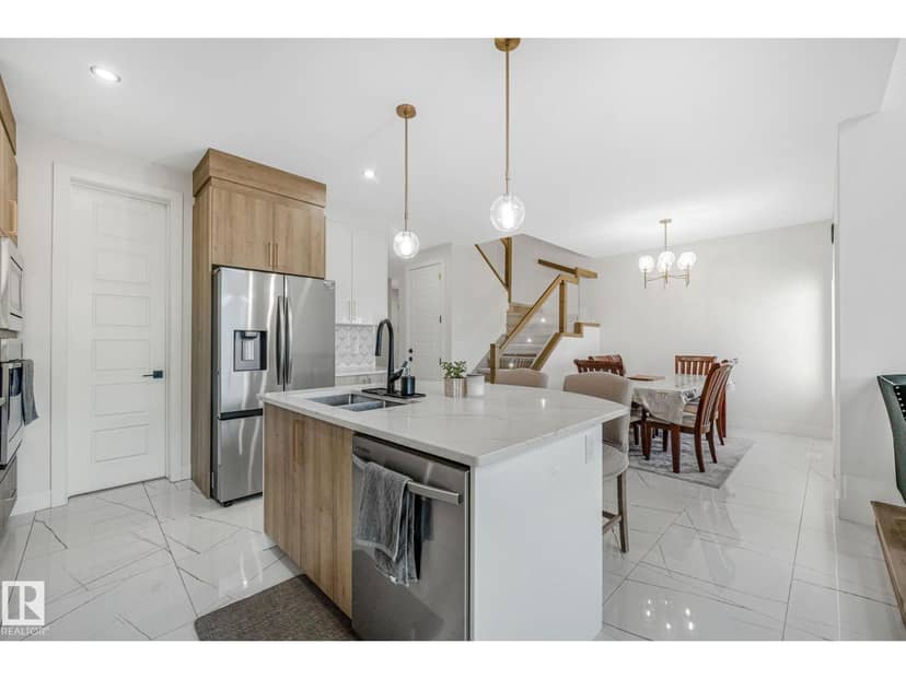 6608 51 AV — photo 19 of 40