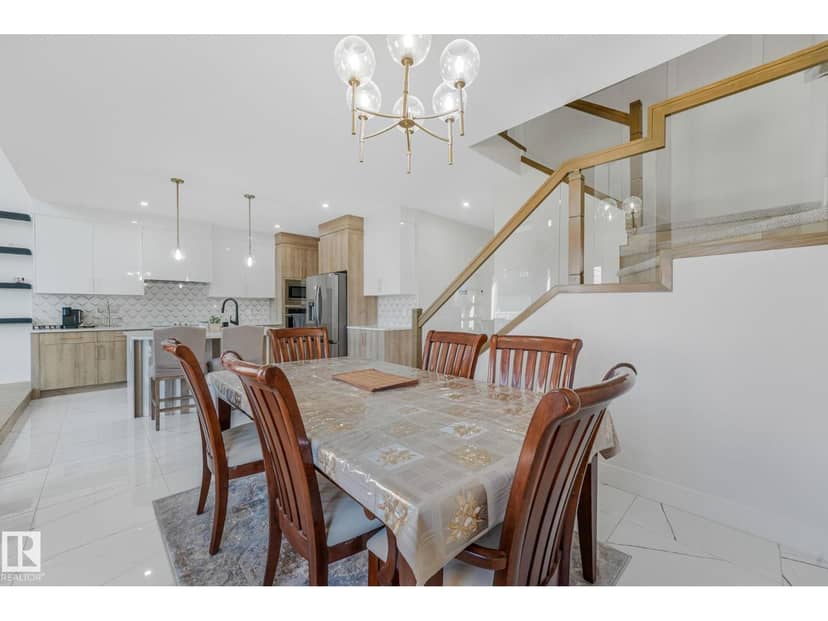 6608 51 AV — photo 29 of 40