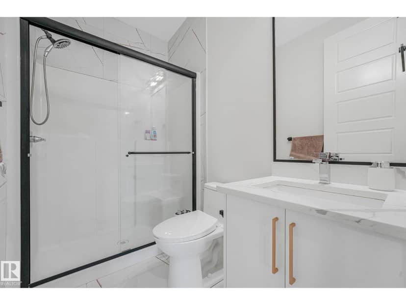 6608 51 AV — photo 30 of 40