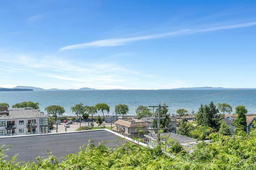 14810 Prospect Avenue, White Rock, photo 2