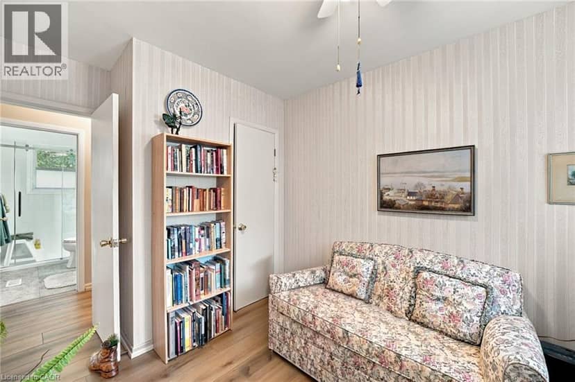 509 WALNUT Crescent — photo 21 of 40