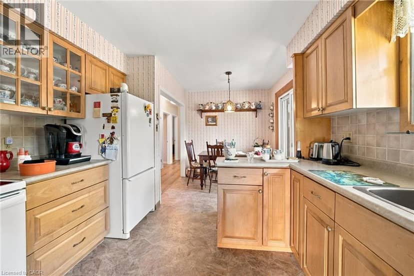 509 WALNUT Crescent — photo 17 of 40