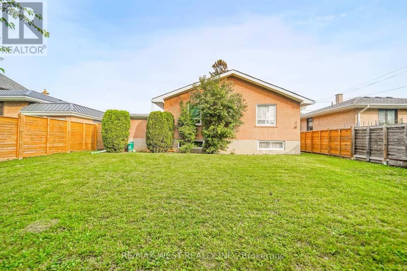 215 Acton Avenue, Toronto, photo 8