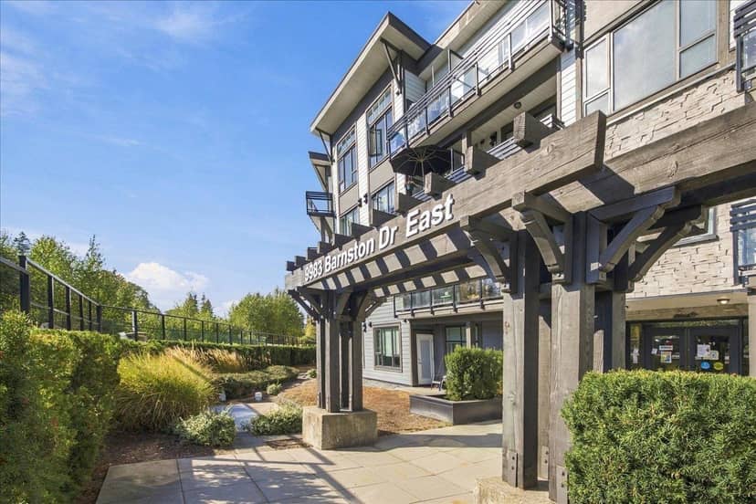 309 9983 E BARNSTON DRIVE, Surrey, photo 2