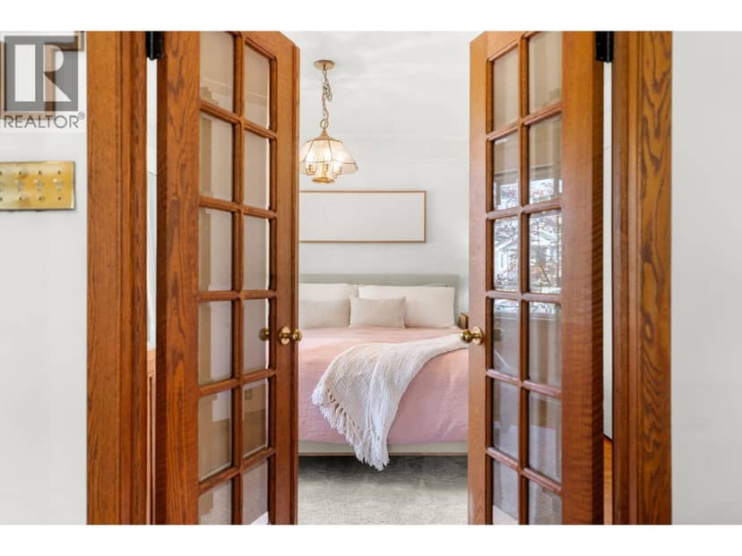 2554 Adanac Street, Vancouver, photo 8