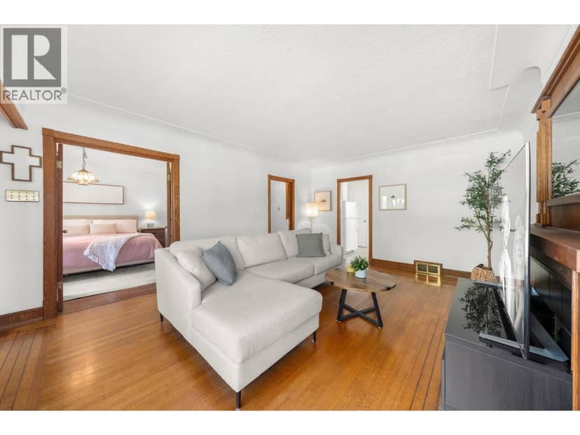 2554 Adanac Street, Vancouver, photo 7