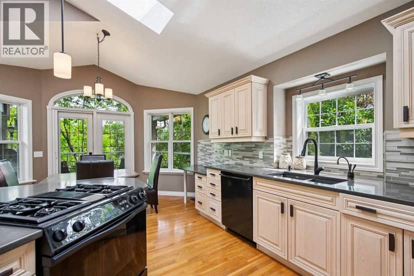 8816 48 Avenue, Calgary, photo 6