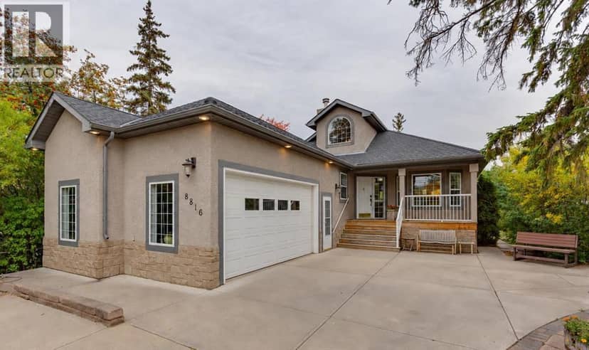 8816 48 Avenue, Calgary