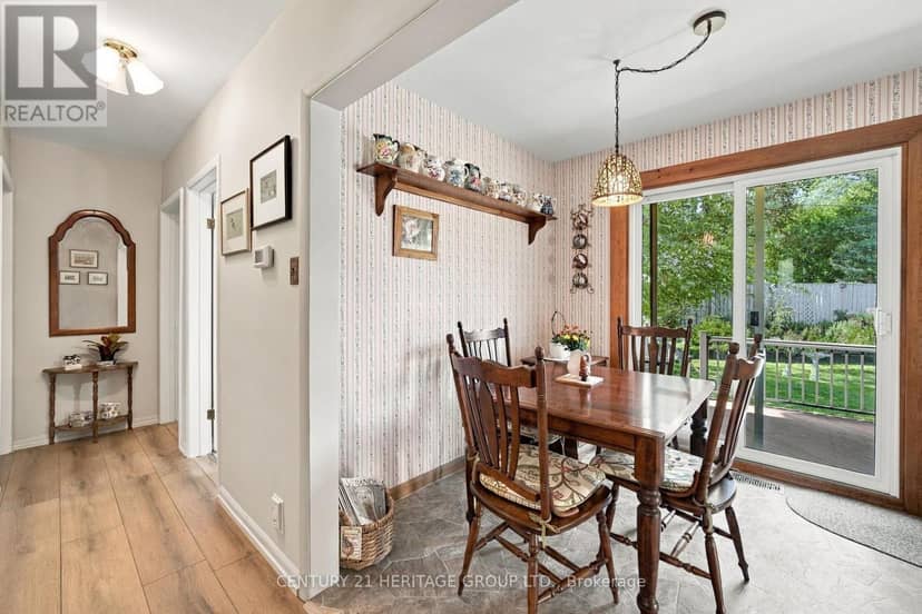 509 Walnut Crescent — photo 12 of 40