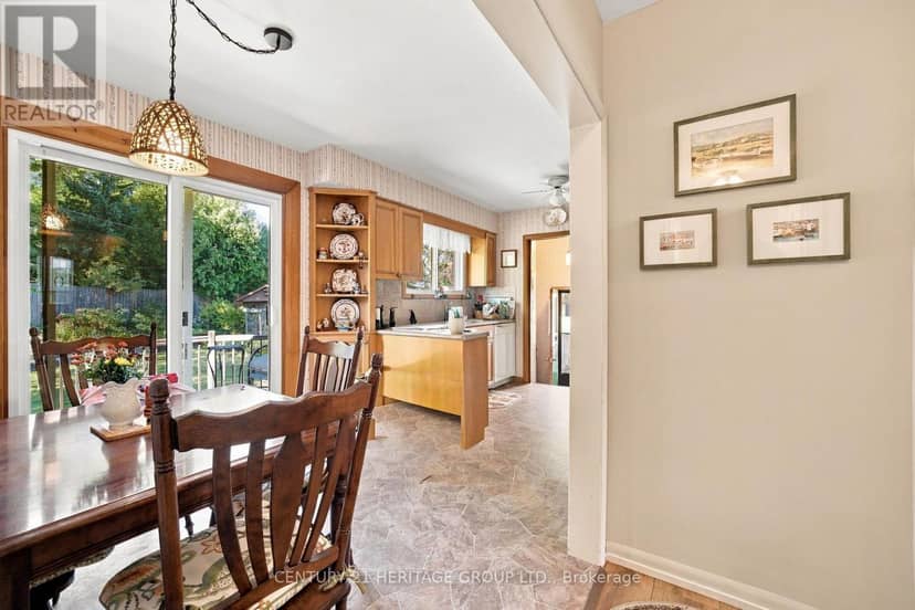 509 Walnut Crescent — photo 14 of 40
