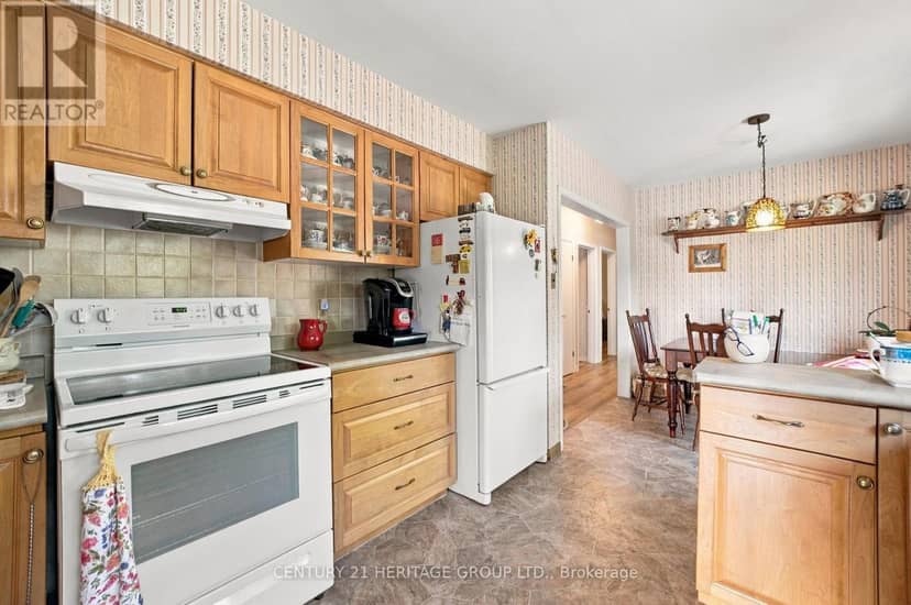 509 Walnut Crescent — photo 18 of 40