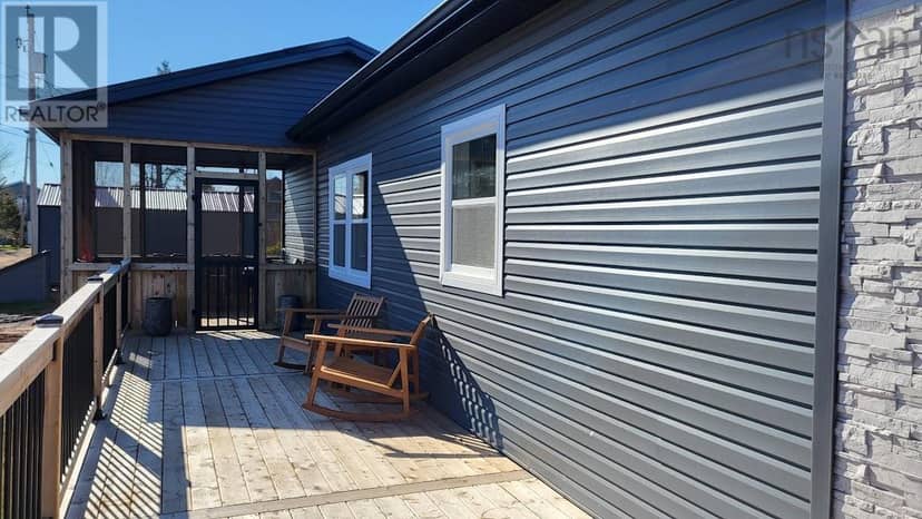 124 Red Cliff Drive — photo 4 of 29