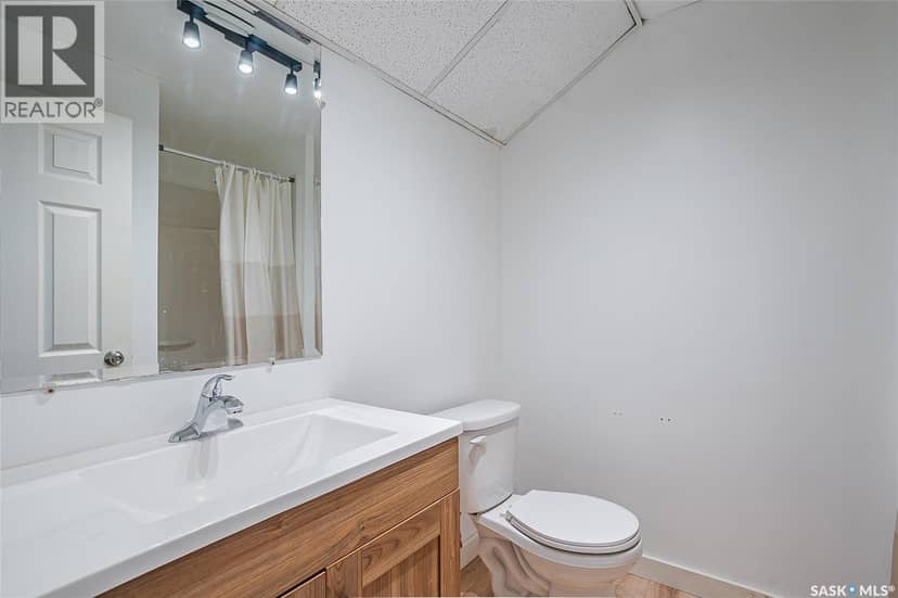 2518 Ewart AVENUE — photo 33 of 40