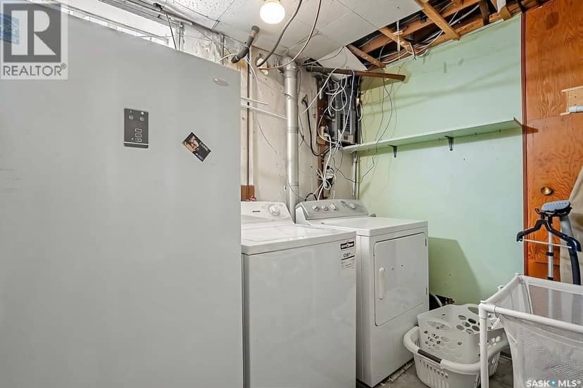 2518 Ewart AVENUE — photo 35 of 40