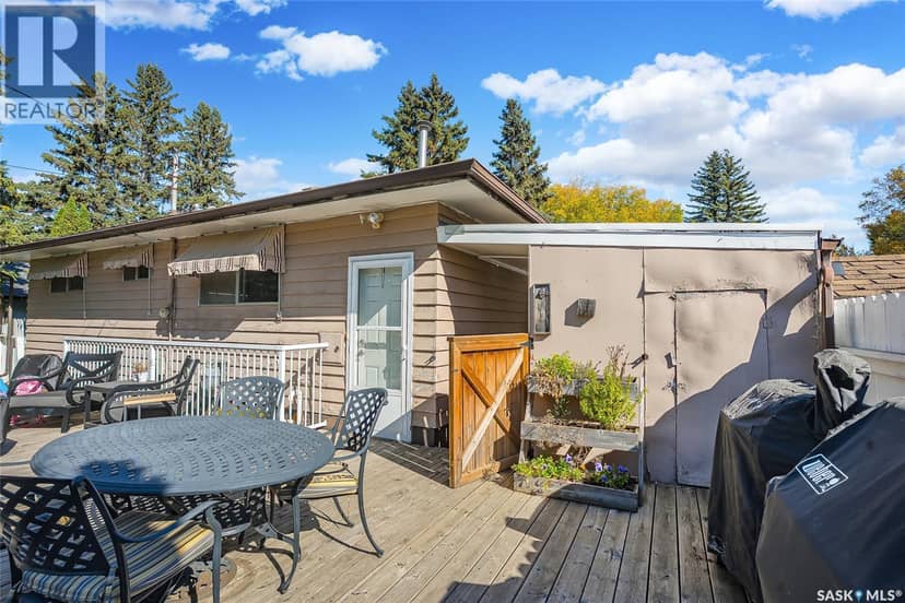 2518 Ewart AVENUE — photo 40 of 40