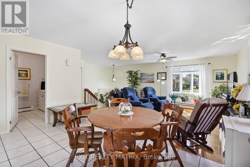 1631 Lansdowne Street — photo 11 of 37