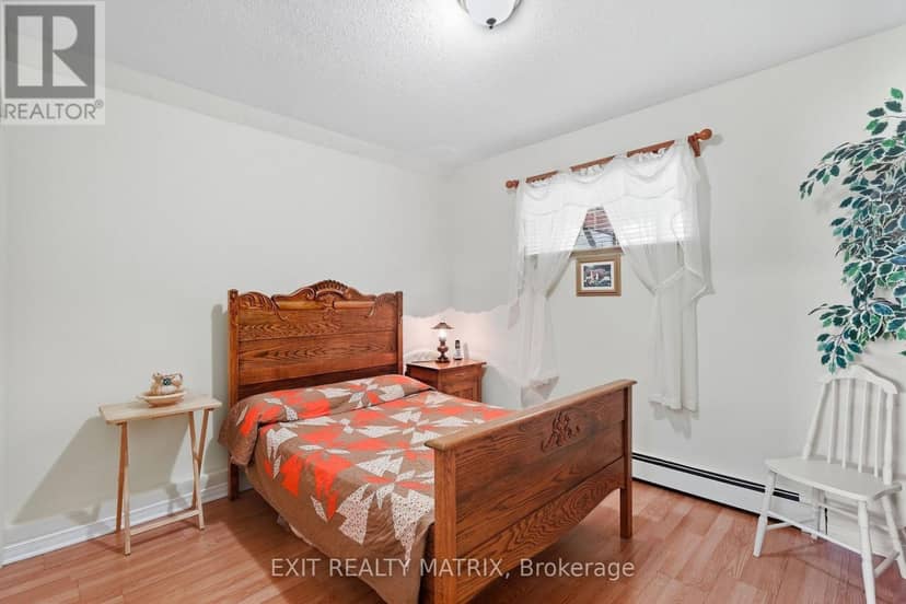 1631 Lansdowne Street — photo 25 of 37