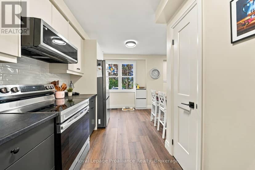 378 Anne Street — photo 35 of 40