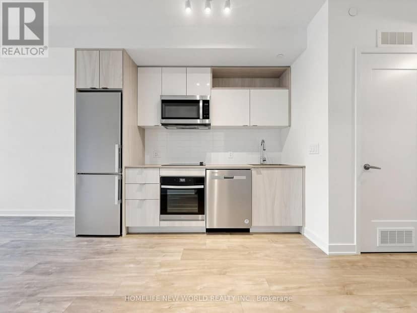 1839 - 135 Lower Sherbourne Street — photo 6 of 17
