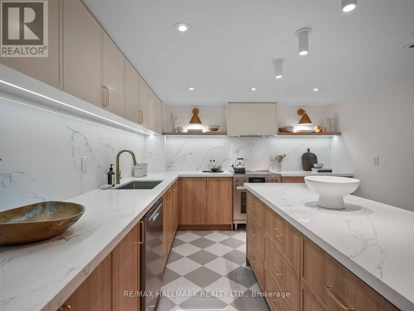 305 - 25 George Street — photo 7 of 40