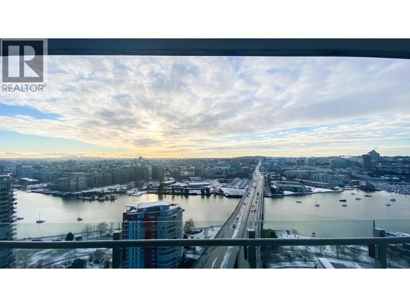 2718 89 NELSON STREET, Vancouver, photo 2