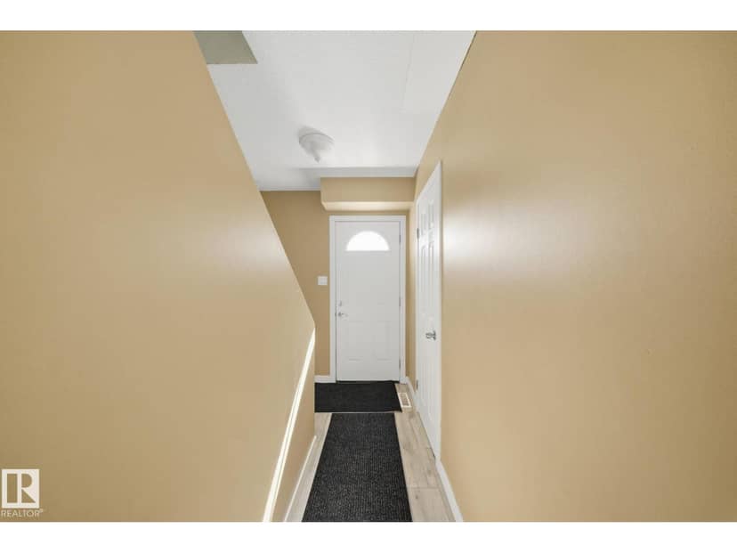 164 Dickinsfield Co NW, Edmonton, photo 3