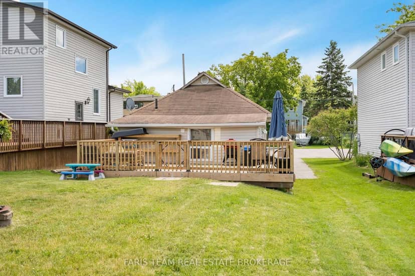 1066 Wood Street — photo 23 of 34