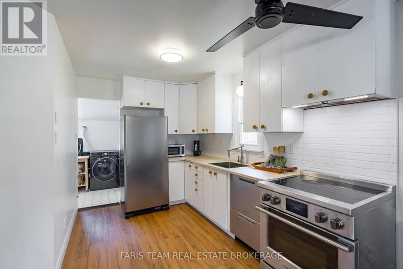 1066 Wood Street — photo 5 of 34
